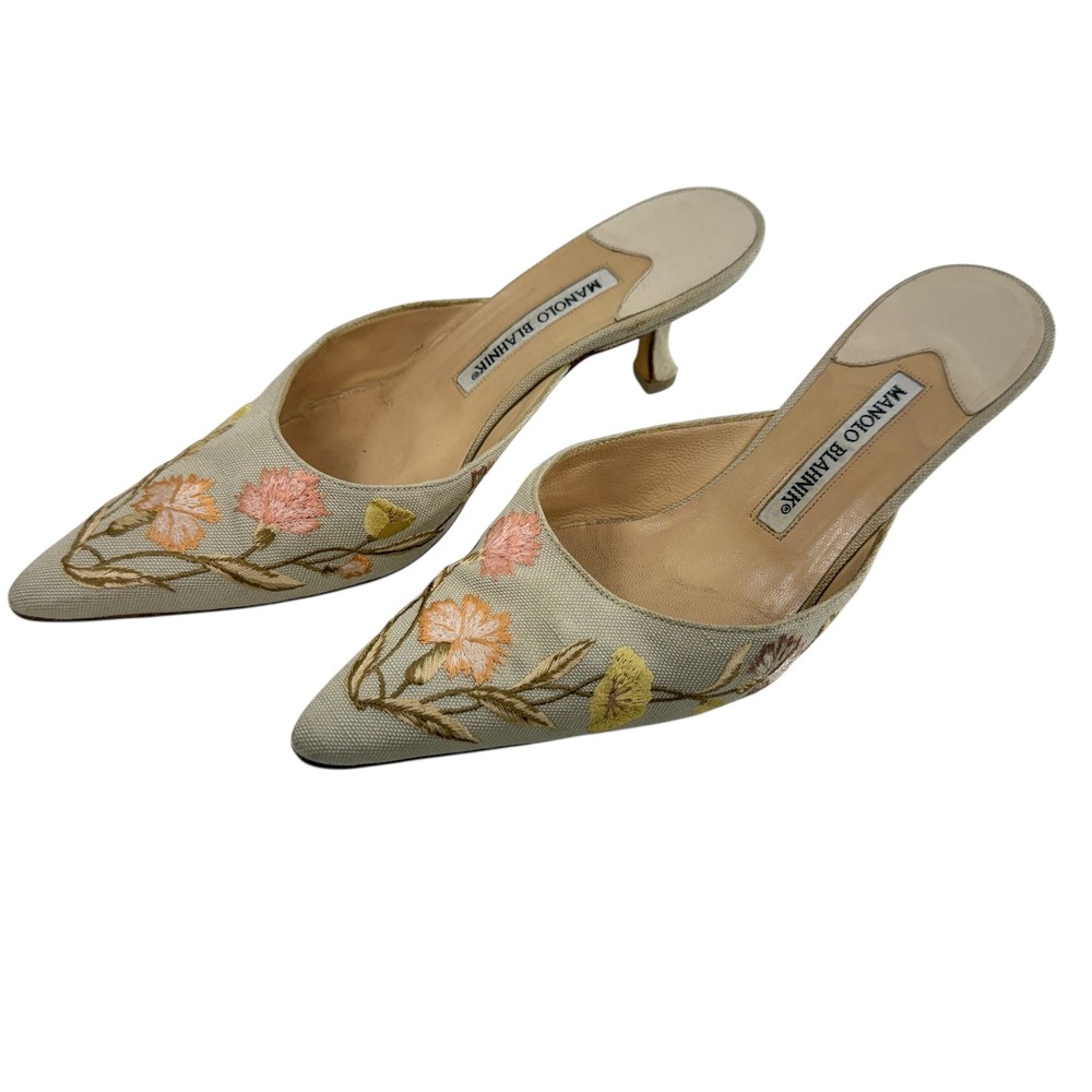 Manolo Blahnik Beige Embroidered Floral Mules